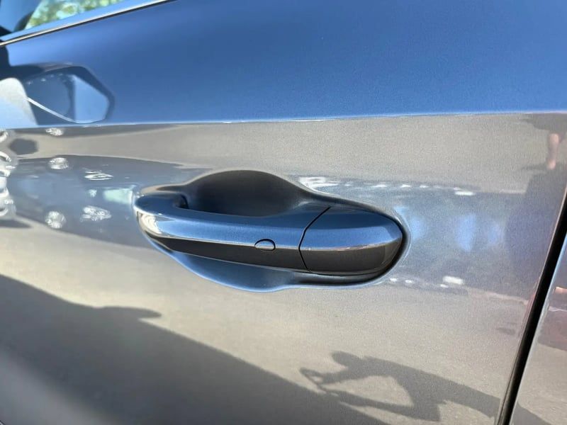 Photo de la voiture MG ZS 1.5 L Hybrid+ 197 ch Luxury