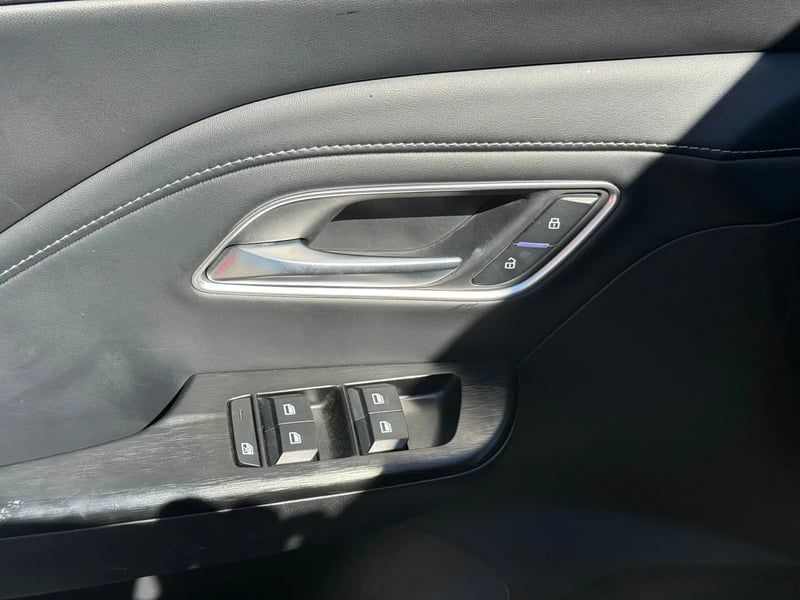 Photo de la voiture MG ZS 1.5 L Hybrid+ 197 ch Luxury