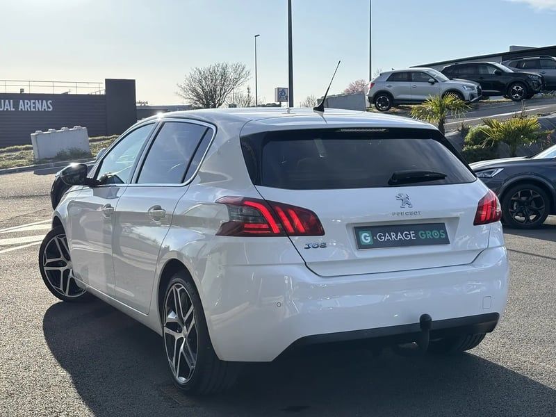 Photo de la voiture PEUGEOT 308 PureTech 130ch S&S BVM6 Allure