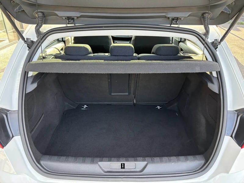 Photo de la voiture PEUGEOT 308 PureTech 130ch S&S BVM6 Allure