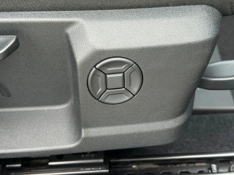 Photo de la voiture AUDI A3 SPORTBACK 40 TFSIe 204 S tronic 6 Design