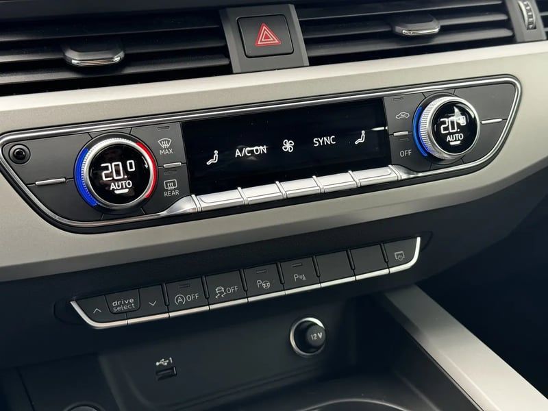 Photo de la voiture AUDI A5 SPORTBACK 35 TFSI 150 S tronic 7