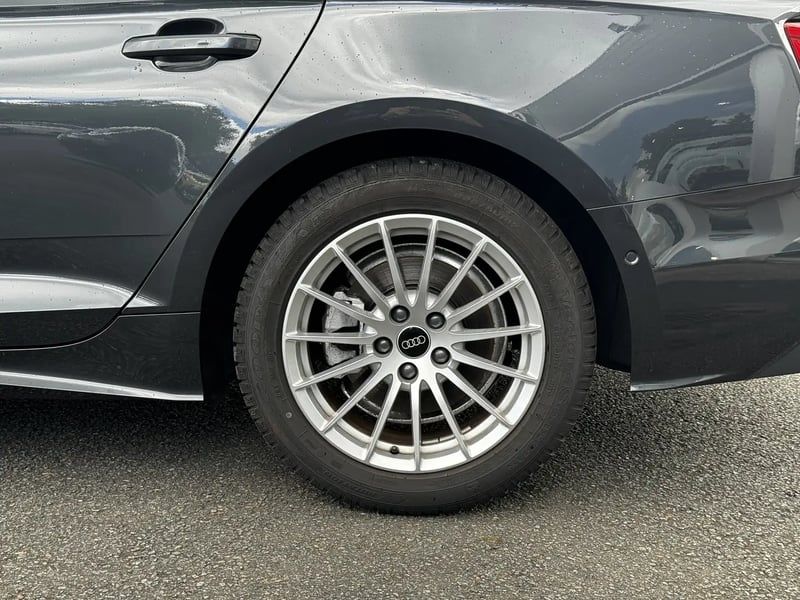 Photo de la voiture AUDI A5 SPORTBACK 35 TFSI 150 S tronic 7