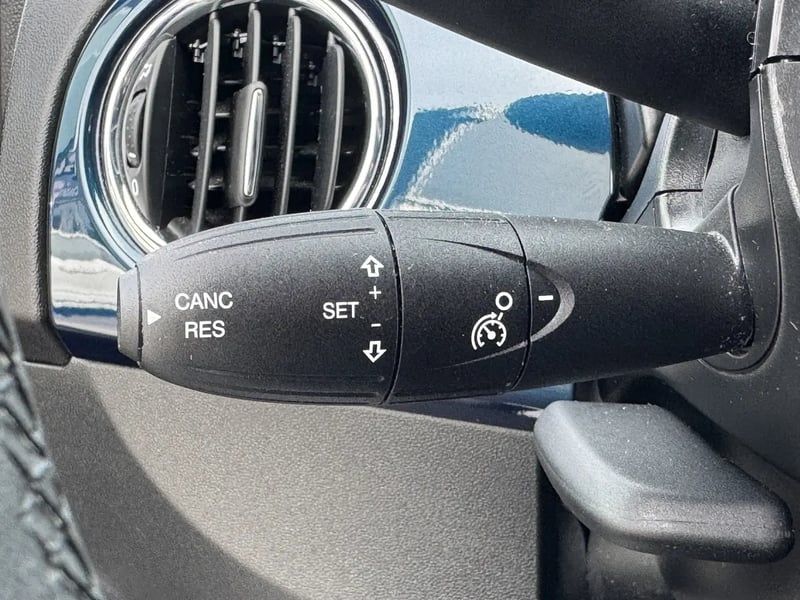 Photo de la voiture FIAT 500 SERIE 9 EURO 6D-FULL 1.0 70 ch Hybride BSG S/S Cult