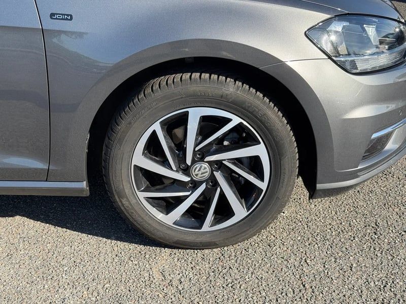 Photo de la voiture VOLKSWAGEN GOLF 1.6 TDI 115 BlueMotion Technology FAP Sound