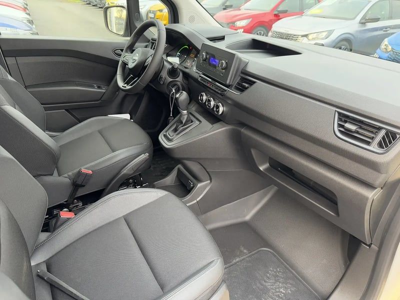 Photo de la voiture NISSAN TOWNSTAR FOURGON ELECTRIQUE EV FOURGON L1 45KWH CHARGEUR 22KW GSR2B ACENTA