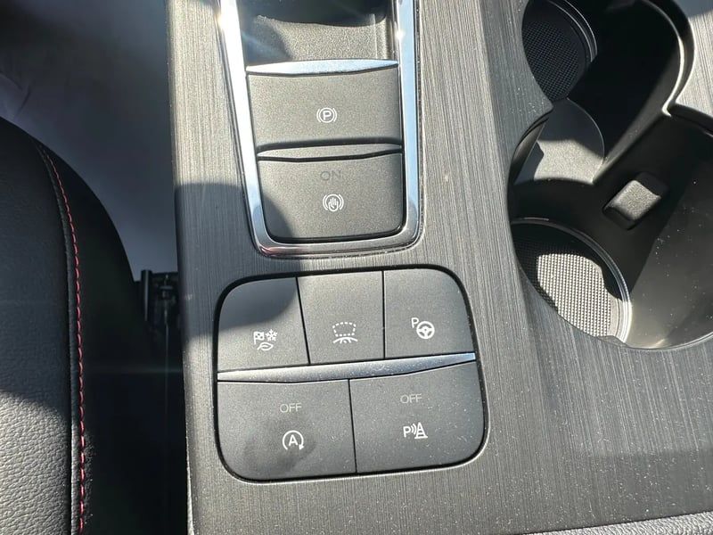 Photo de la voiture FORD KUGA 1.5 TDCi 120 S&S 4x2 Powershift ST-Line
