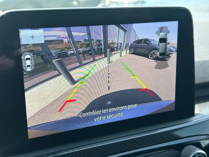 Photo de la voiture FORD KUGA 1.5 TDCi 120 S&S 4x2 Powershift ST-Line
