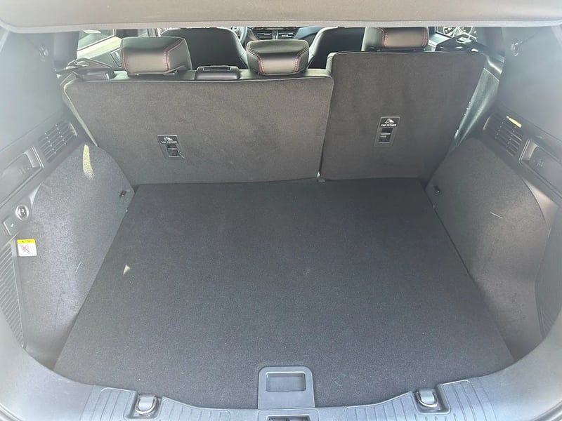Photo de la voiture FORD KUGA 1.5 TDCi 120 S&S 4x2 Powershift ST-Line