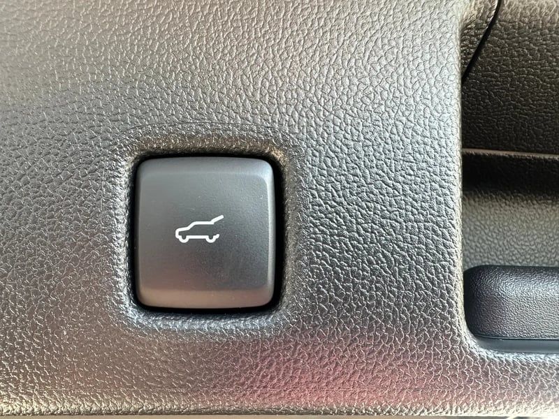 Photo de la voiture FORD KUGA 1.5 TDCi 120 S&S 4x2 Powershift ST-Line