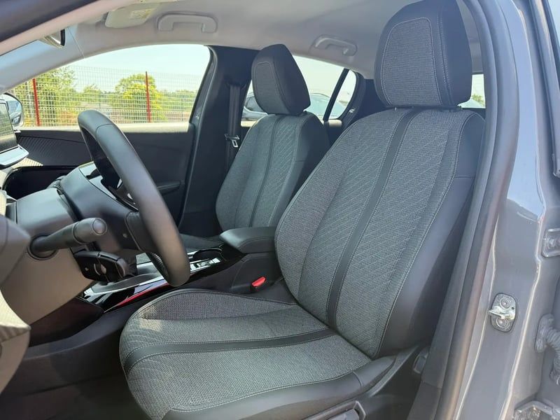 Photo de la voiture PEUGEOT 208 100 S&S BVM6 Allure