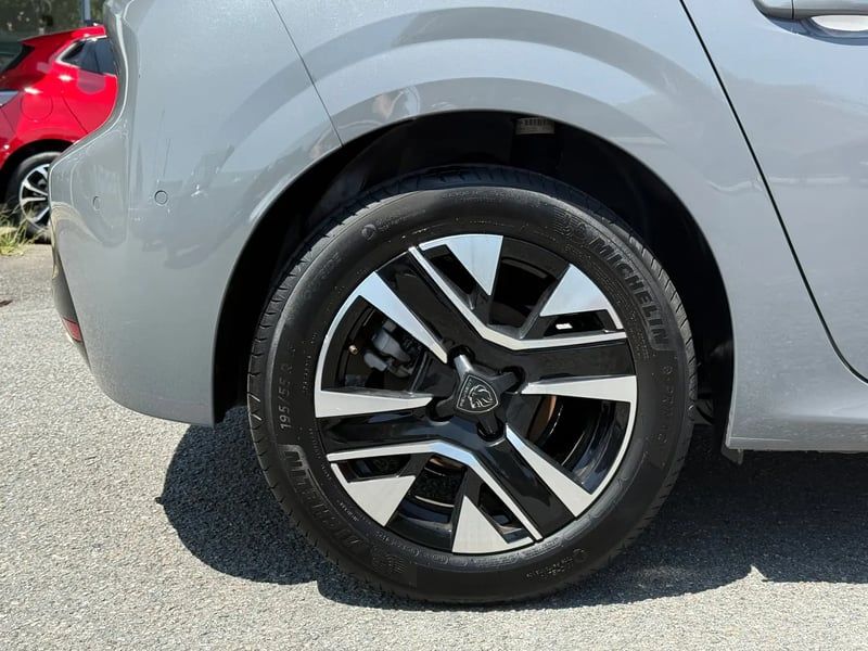 Photo de la voiture PEUGEOT 208 100 S&S BVM6 Allure