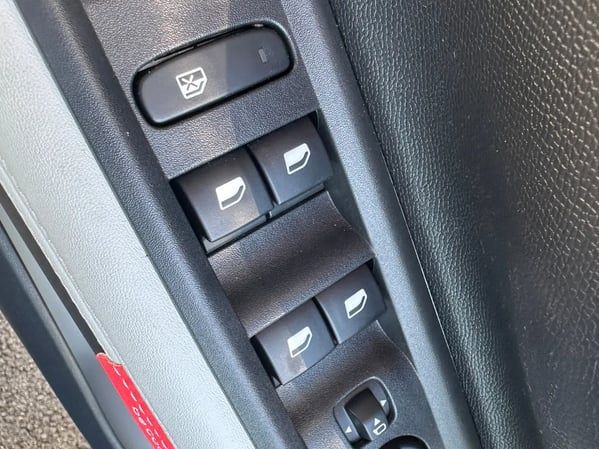 Photo de la voiture CITROEN C3 Turbo 100 ch Manuelle Max