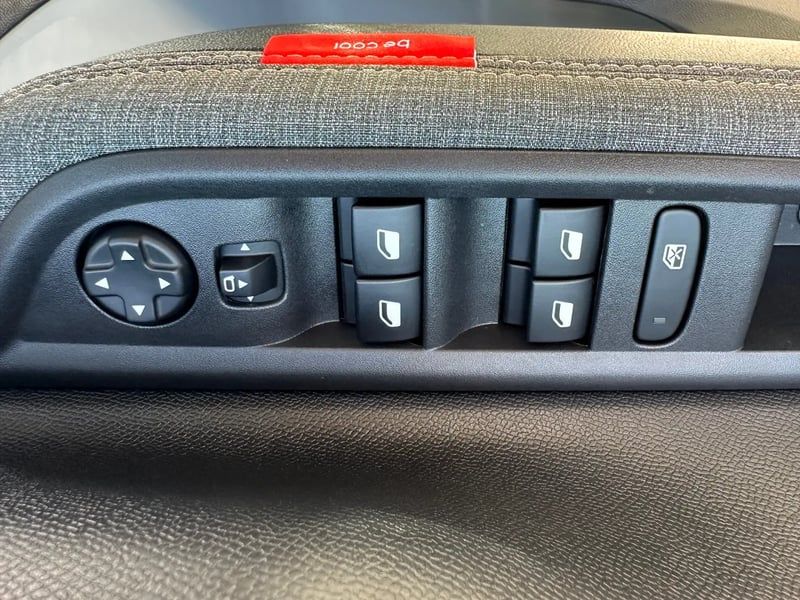 Photo de la voiture CITROEN C3 AIRCROSS Turbo 100 ch Man Plus