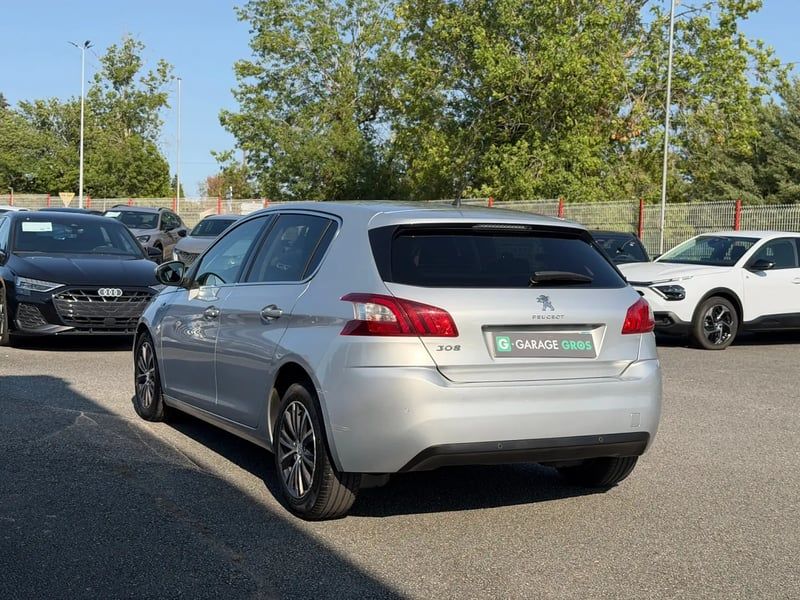 Photo de la voiture PEUGEOT 308 1.6 BlueHDi 120ch S&S BVM6 Serie Speciale Style