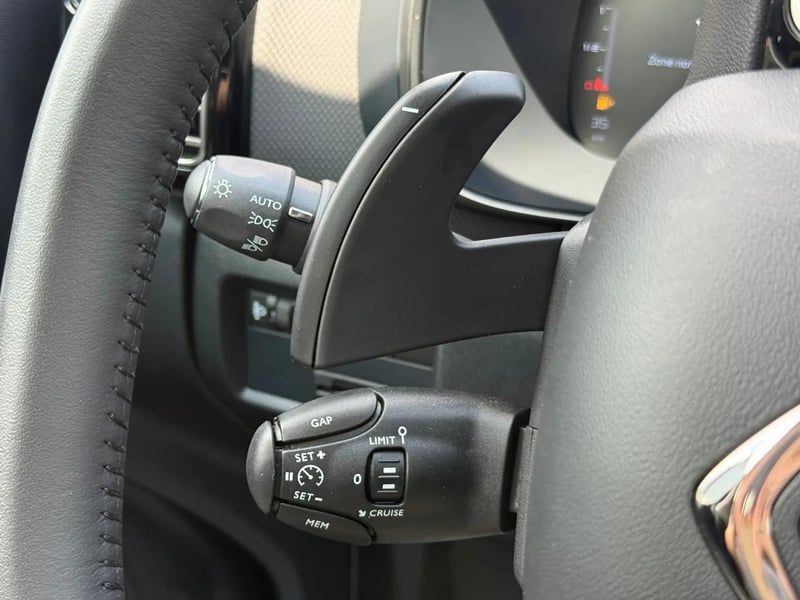 Photo de la voiture CITROEN C5 AIRCROSS Hybride 145 e-DCS6 Max