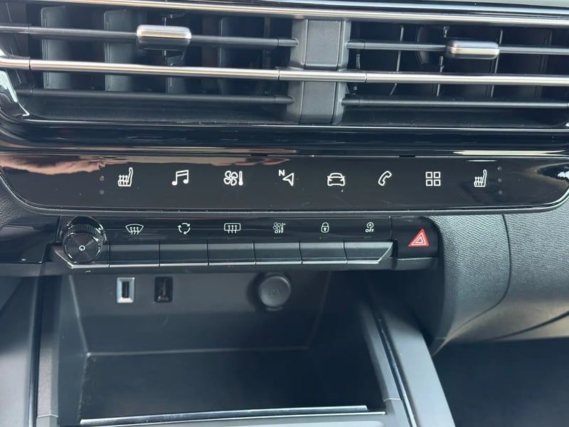 Photo de la voiture CITROEN C5 AIRCROSS Hybride 145 e-DCS6 Max