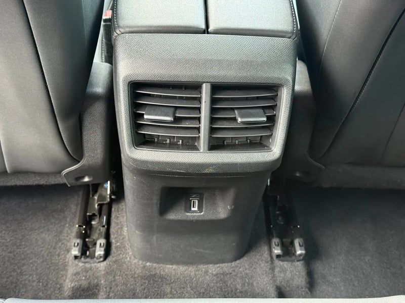 Photo de la voiture CITROEN C5 AIRCROSS Hybride 145 e-DCS6 Max