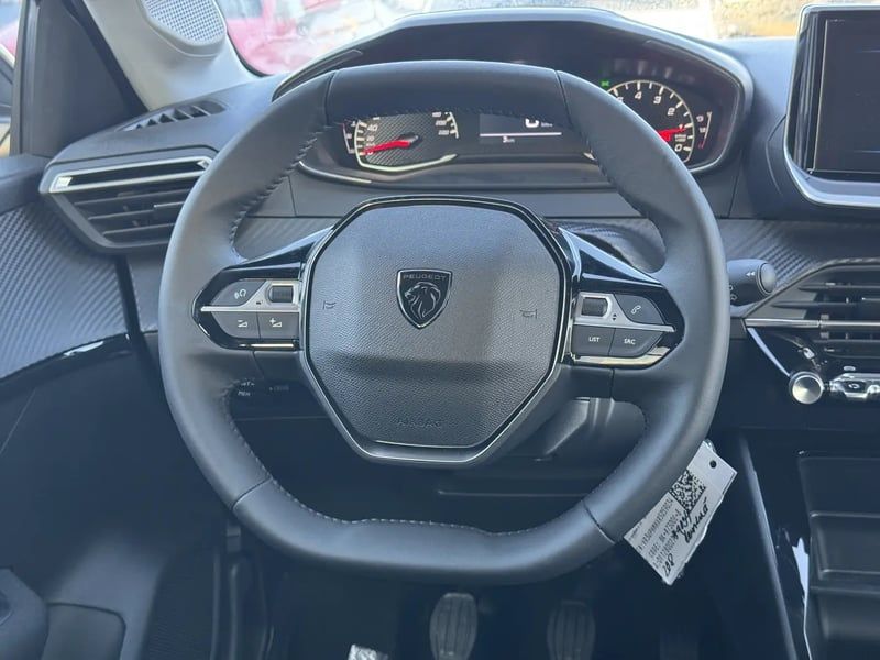 Photo de la voiture PEUGEOT 208 PureTech 75 S&S BVM5 Active