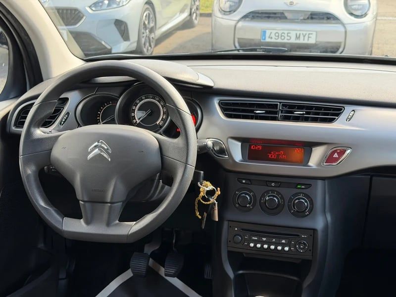 Photo de la voiture CITROEN C3 VTi 68 PureTech Confort