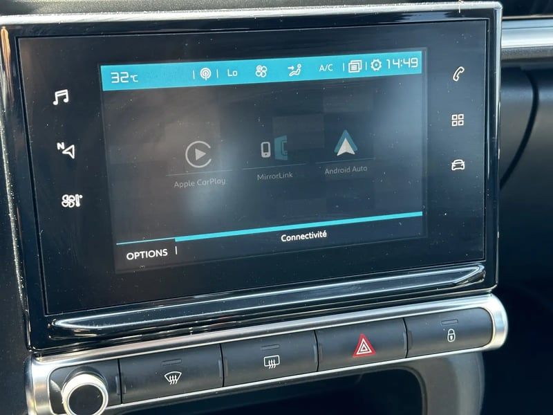 Photo de la voiture CITROEN C3 PureTech 110 S&S Shine