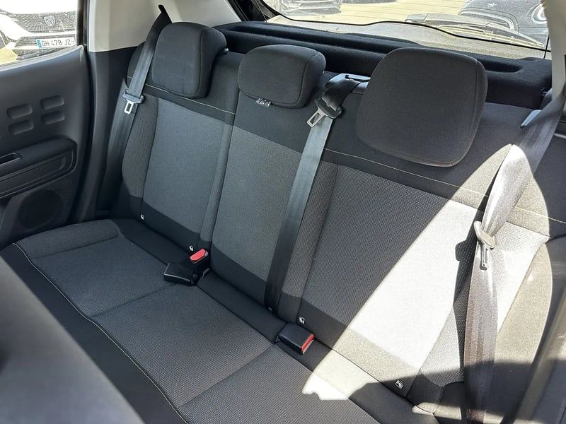 Photo de la voiture CITROEN C3 PureTech 110 S&S Shine