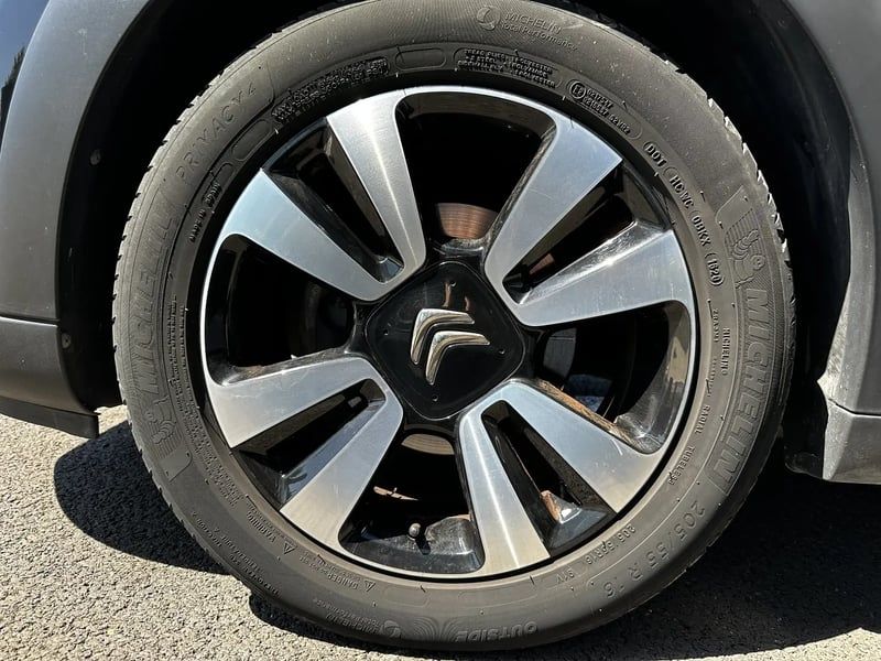 Photo de la voiture CITROEN C3 PureTech 110 S&S Shine