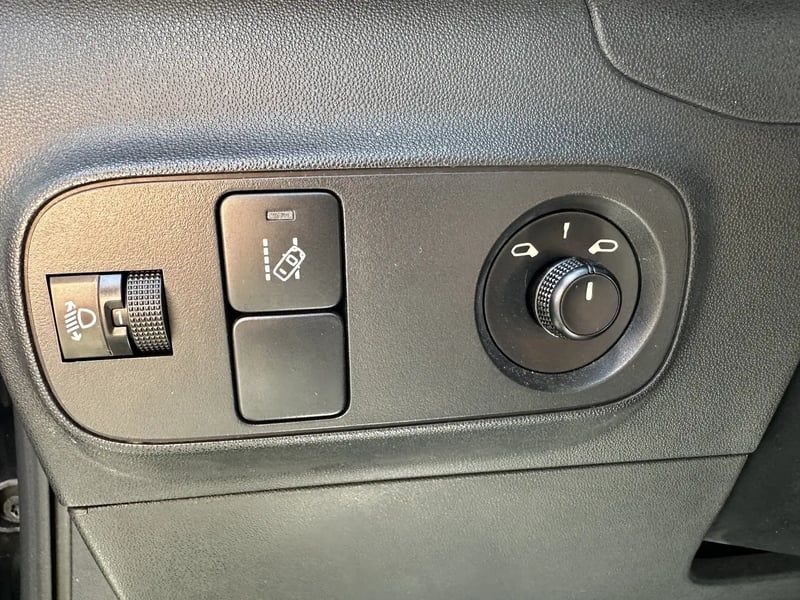 Photo de la voiture CITROEN C3 PureTech 110 S&S Shine