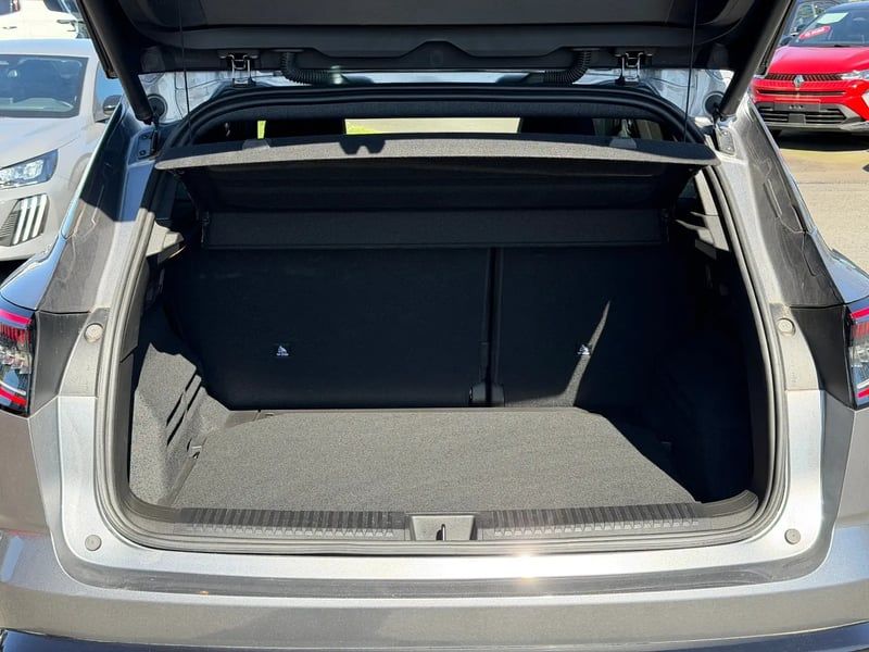 Photo de la voiture RENAULT AUSTRAL mild hybrid 160 auto GSR2 Techno