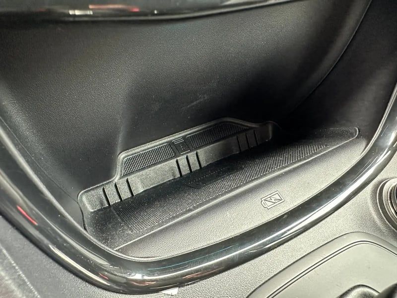 Photo de la voiture FORD PUMA 1.0 EcoBoost 155 ch mHEV S&S Powershift ST-Line