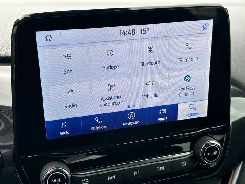 Photo de la voiture FORD PUMA 1.0 EcoBoost 155 ch mHEV S&S Powershift ST-Line