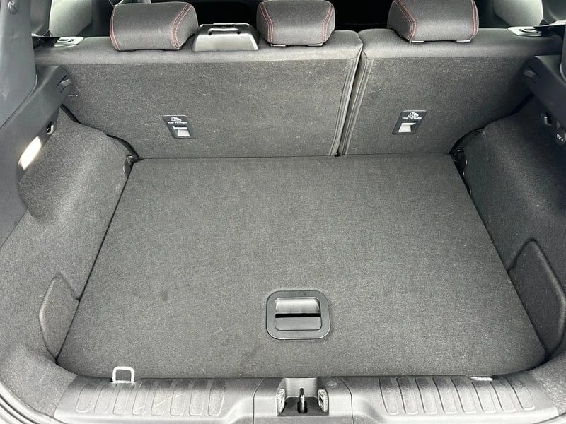 Photo de la voiture FORD PUMA 1.0 EcoBoost 155 ch mHEV S&S Powershift ST-Line