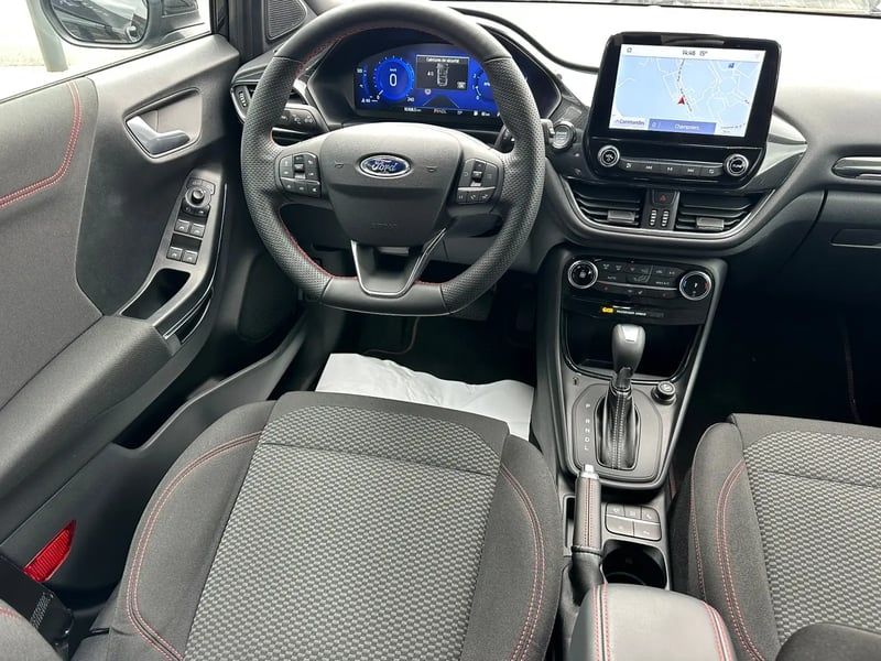 Photo de la voiture FORD PUMA 1.0 EcoBoost 155 ch mHEV S&S Powershift ST-Line