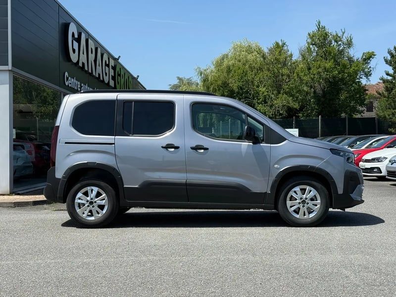 Photo de la voiture PEUGEOT RIFTER Standard BlueHDi 130 S&S EAT8 Allure