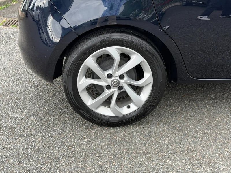 Photo de la voiture OPEL CORSA 1.4 90 ch Design 120 ans