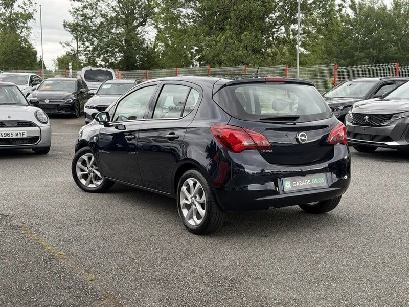 Photo de la voiture OPEL CORSA 1.4 90 ch Design 120 ans