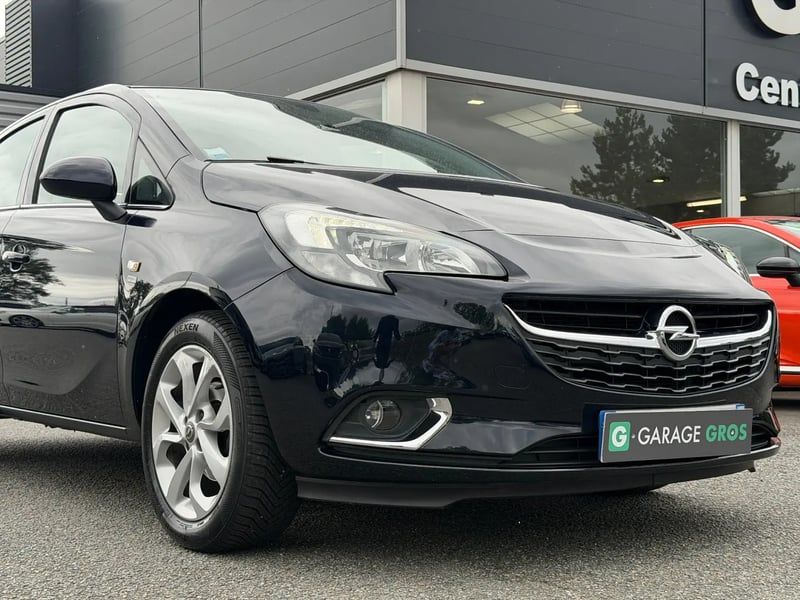 Photo de la voiture OPEL CORSA 1.4 90 ch Design 120 ans