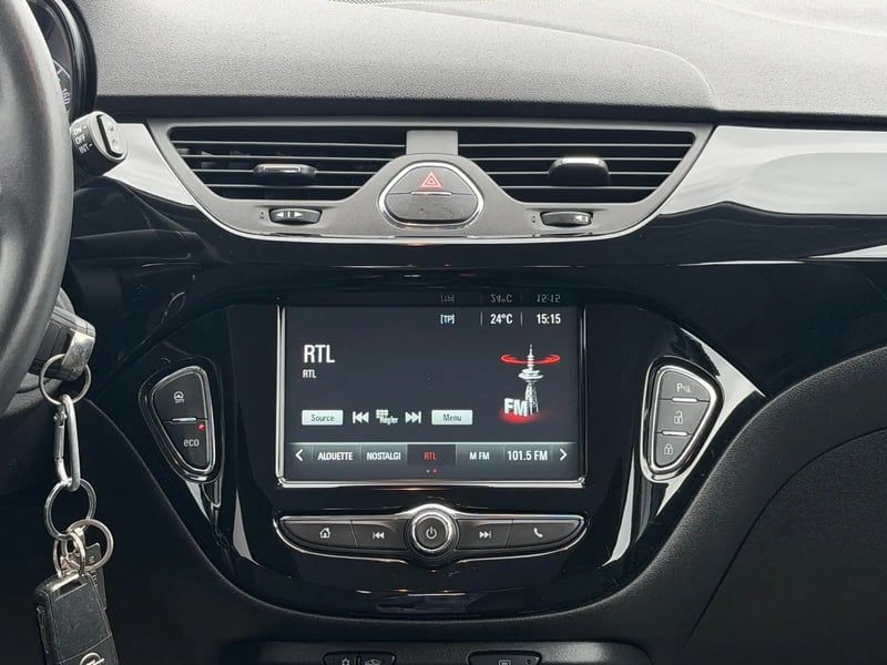 Photo de la voiture OPEL CORSA 1.4 90 ch Design 120 ans