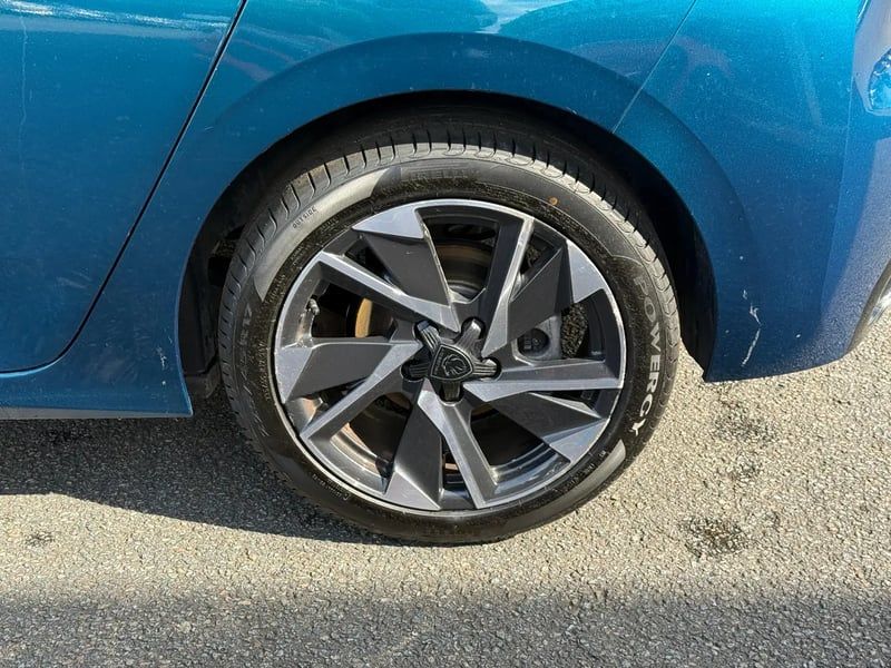 Photo de la voiture PEUGEOT 308 BlueHDi 130ch S&S EAT8 Allure