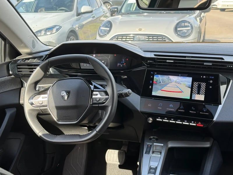 Photo de la voiture PEUGEOT 308 BlueHDi 130ch S&S EAT8 Allure