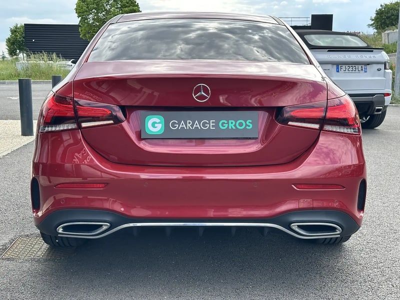 Photo de la voiture MERCEDES CLASSE A BERLINE 200 7G-DCT AMG Line