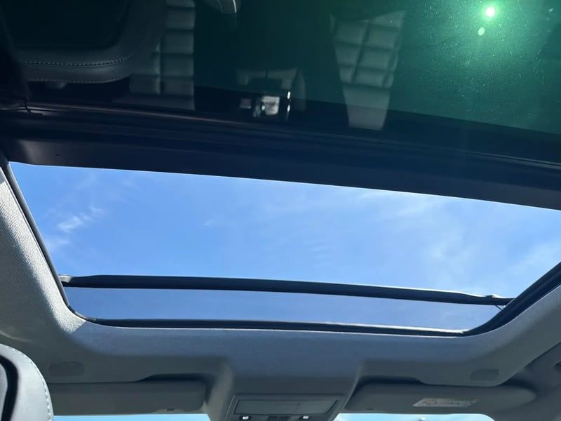 Photo de la voiture CITROEN C5 AIRCROSS HYBRIDE 145 ch e-DCS6 Max
