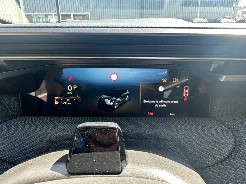 Photo de la voiture CITROEN C5 AIRCROSS HYBRIDE 145 ch e-DCS6 Max