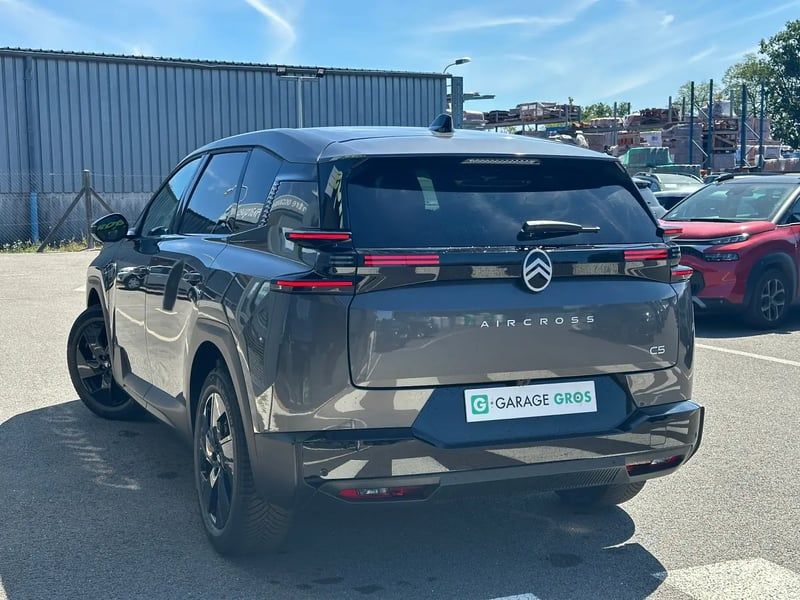 Photo de la voiture CITROEN C5 AIRCROSS HYBRIDE 145 ch e-DCS6 Max