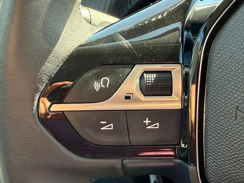 Photo de la voiture PEUGEOT 208 100 S&S BVM6 Allure