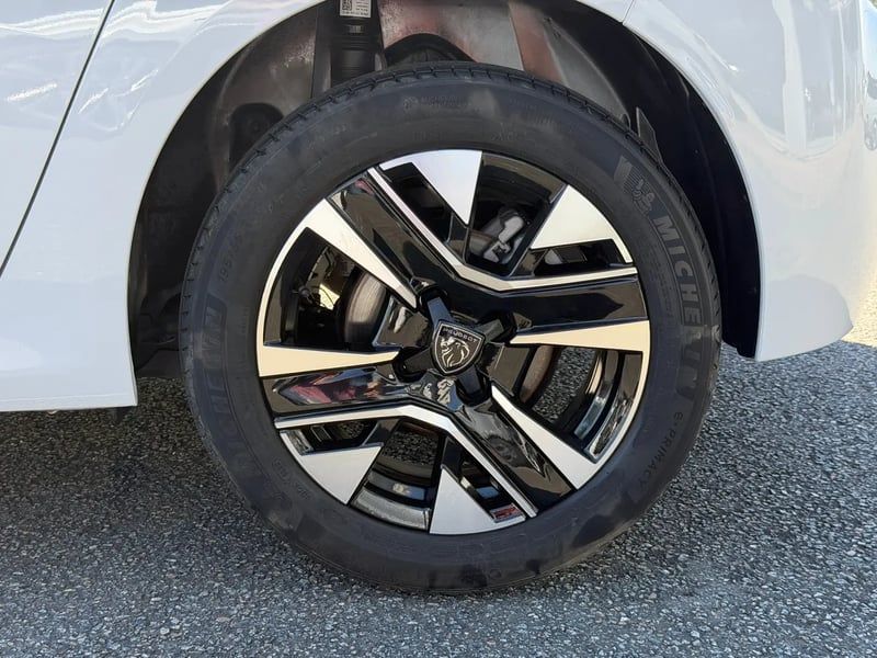 Photo de la voiture PEUGEOT 208 100 S&S BVM6 Allure