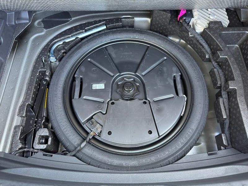 Photo de la voiture CUPRA LEON 1.5 eTSI 150 ch DSG7 V