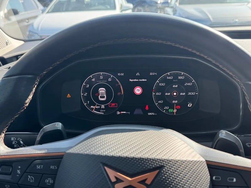 Photo de la voiture CUPRA LEON 1.5 eTSI 150 ch DSG7 V