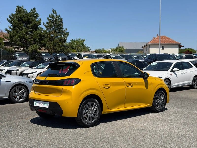 Photo de la voiture PEUGEOT 208 PureTech 100 S&S BVM6 Active Pack