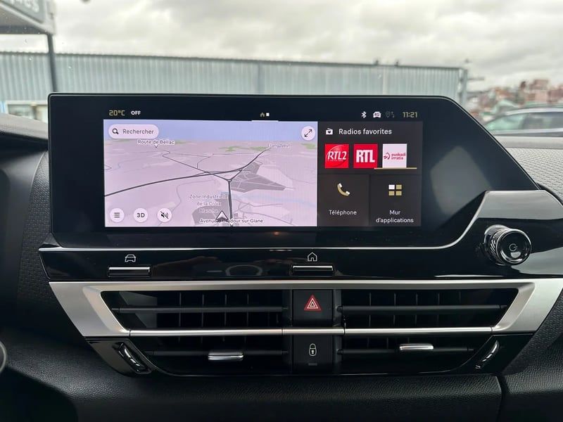 Photo de la voiture CITROEN C4 Hybride 145 ch e-DCS6 Plus